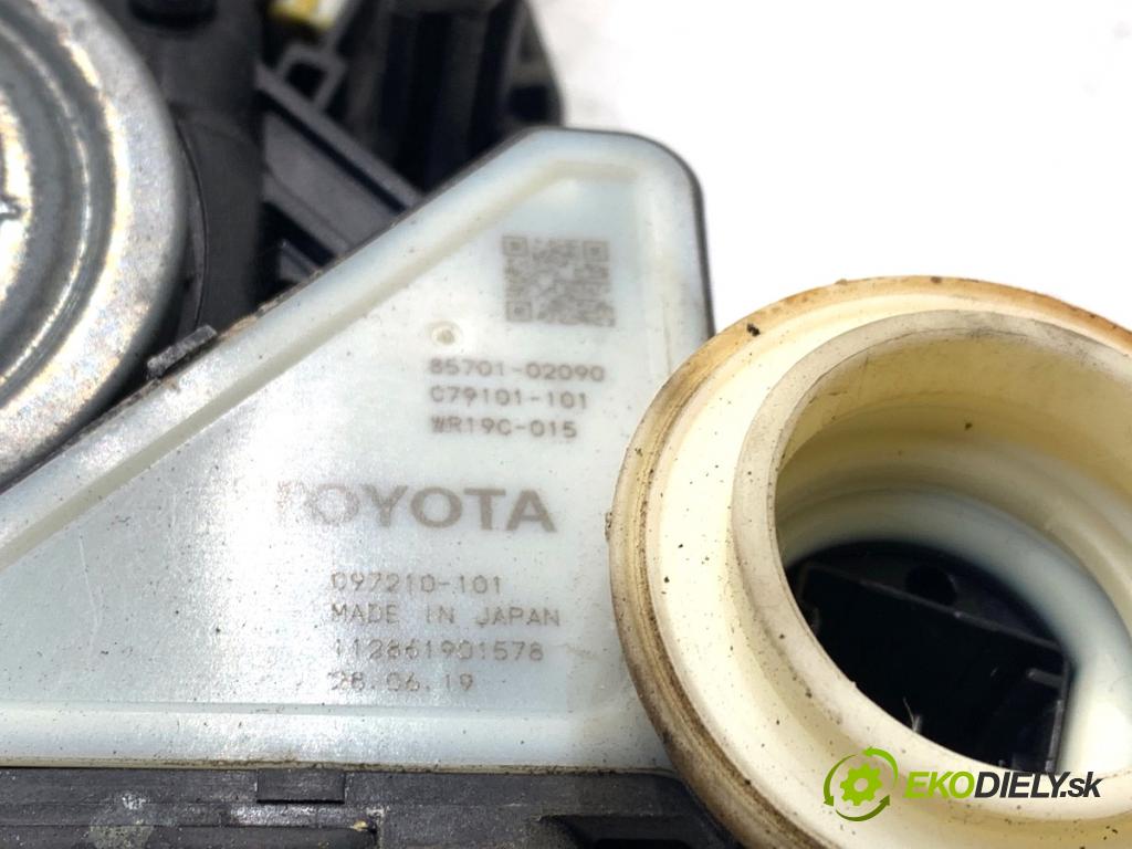 TOYOTA COROLLA E21 Kombi 2019 72 kW 1.8 Hybrid (ZWE211) 1798 Mechanizmus okna pravy predný 69810-02791 85701-02090