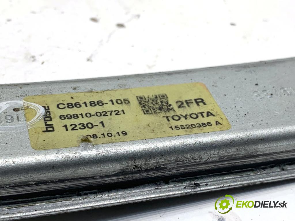 TOYOTA COROLLA E21 Kombi 2019 72 kW 1.8 Hybrid (ZWE211) 1798 Mechanizmus okna pravy predný 69810-02791 85701-02090