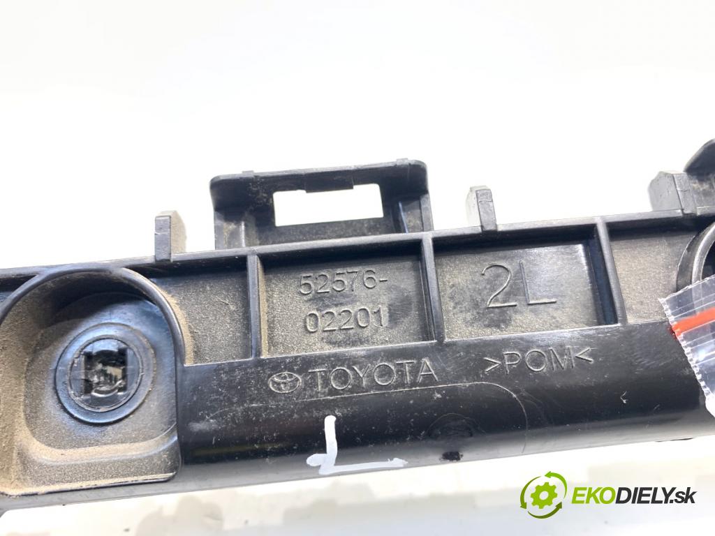 TOYOTA COROLLA E21 Kombi 2019 72 kW 1.8 Hybrid (ZWE211) 1798 Úchyt nárazníka ľavy zad 52576-02201