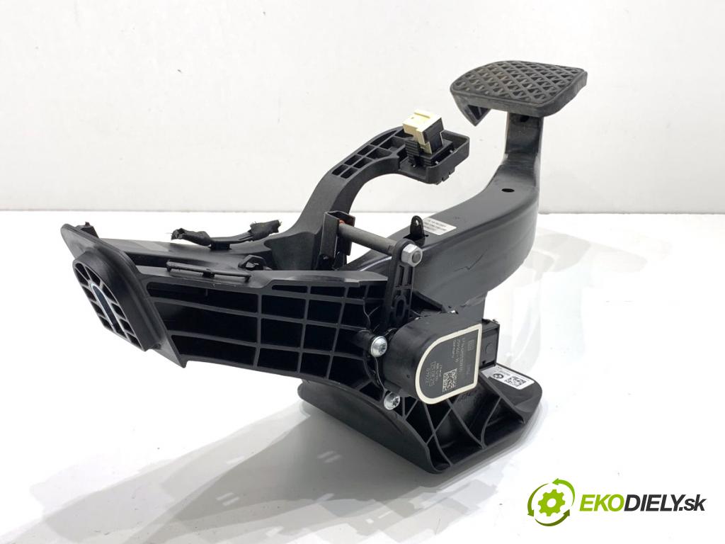 BMW G21 Kombi 2021 140 kW 320 d Mild-Hybrid 1995 pedal brzdy 6873118