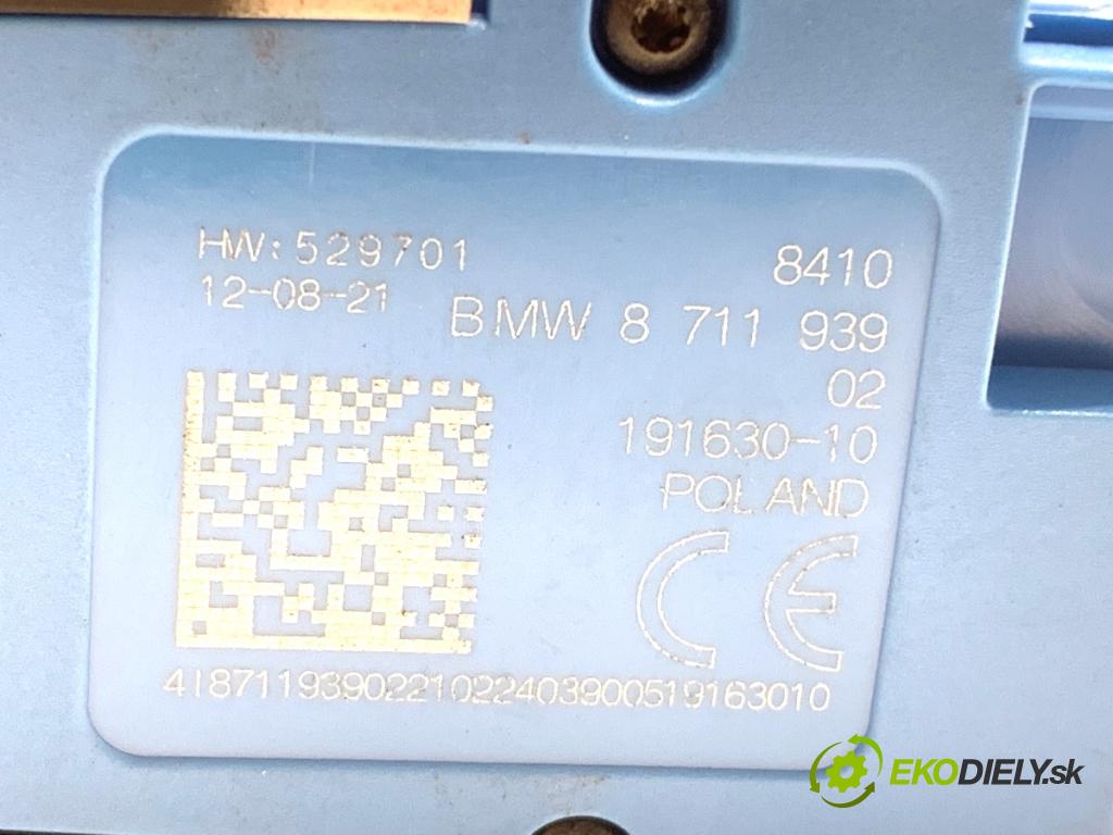 BMW G21 Kombi 2021 140 kW 320 d Mild-Hybrid 1995 HNÍZDO: USB 8711939