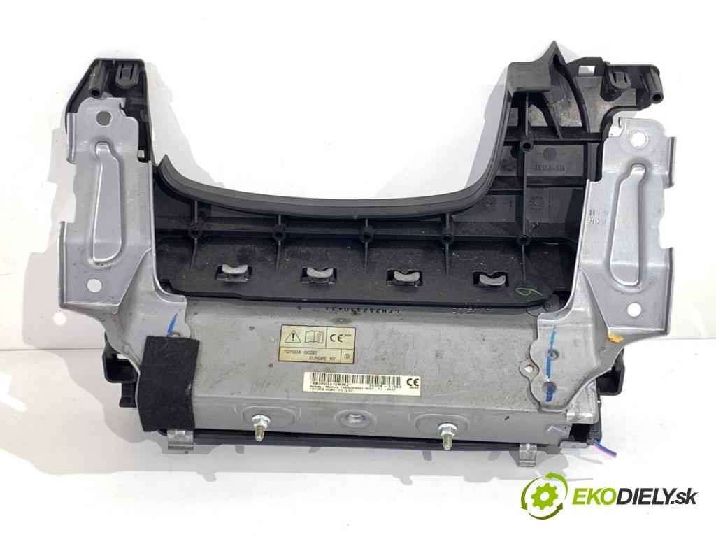 MITSUBISHI OUTLANDER III SUV 2015 89 kW 2.0 Hybrid 4WD (GG2W) 1998 AirBag koleno: 7030A-31653