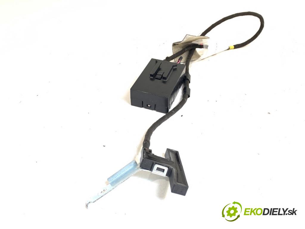 MITSUBISHI OUTLANDER III SUV 2015 89 kW 2.0 Hybrid 4WD (GG2W) 1998 Zosilňovač antény 8637B602