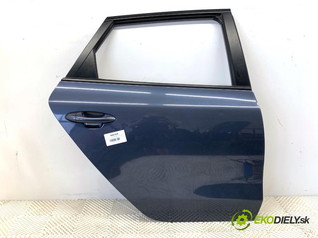 KIA CEED Kombi 2015 81 kW 1.6 CRDi 110 1582 Dvere pravy zad D7