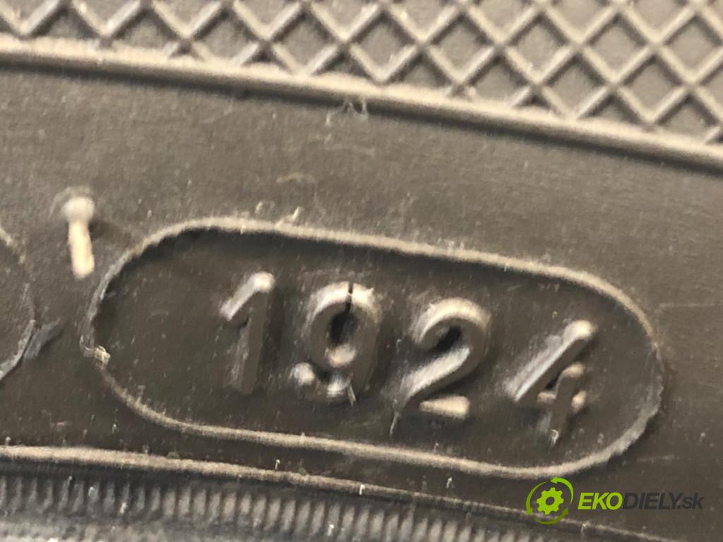 --- --- PNEUMATIKA: VÍCENÁ SEZÓNA: 205/55 16" DUNLOP