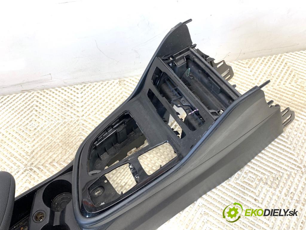 BMW F45 nadwozie wielkoprzestrzenne (MPV) 2016 110 kW 218 d 1995 Tunel stredový opierka