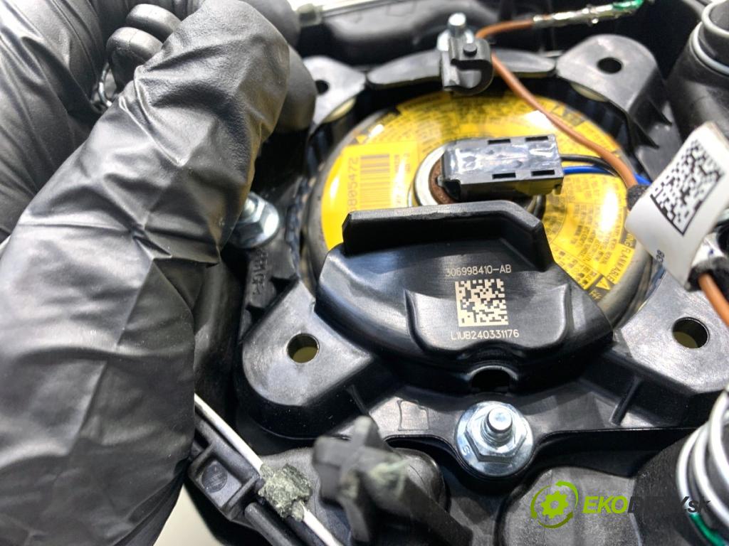 BMW F45 nadwozie wielkoprzestrzenne (MPV) 2016 110 kW 218 d 1995 AirBag volantu 7938712 (Airbag)