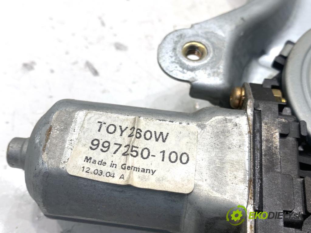 TOYOTA COROLLA E13 nadwozie wielkoprzestrzenne (MPV) 2004 81 kW 1.6 (ZNR10_) 1598 Mechanizmus okna pravy predný 69810-0F010