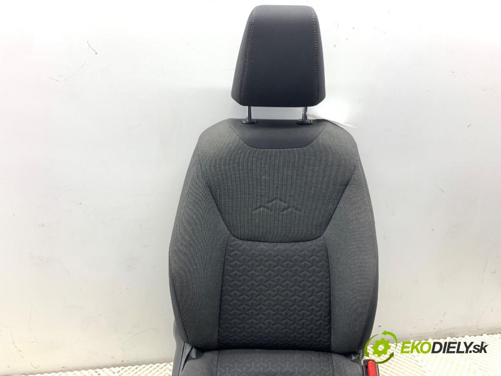 TOYOTA YARIS IV SUV 2022 68 kW 1.5 Hybrid (MXPJ10) 1490 Sedadlo pravy predný