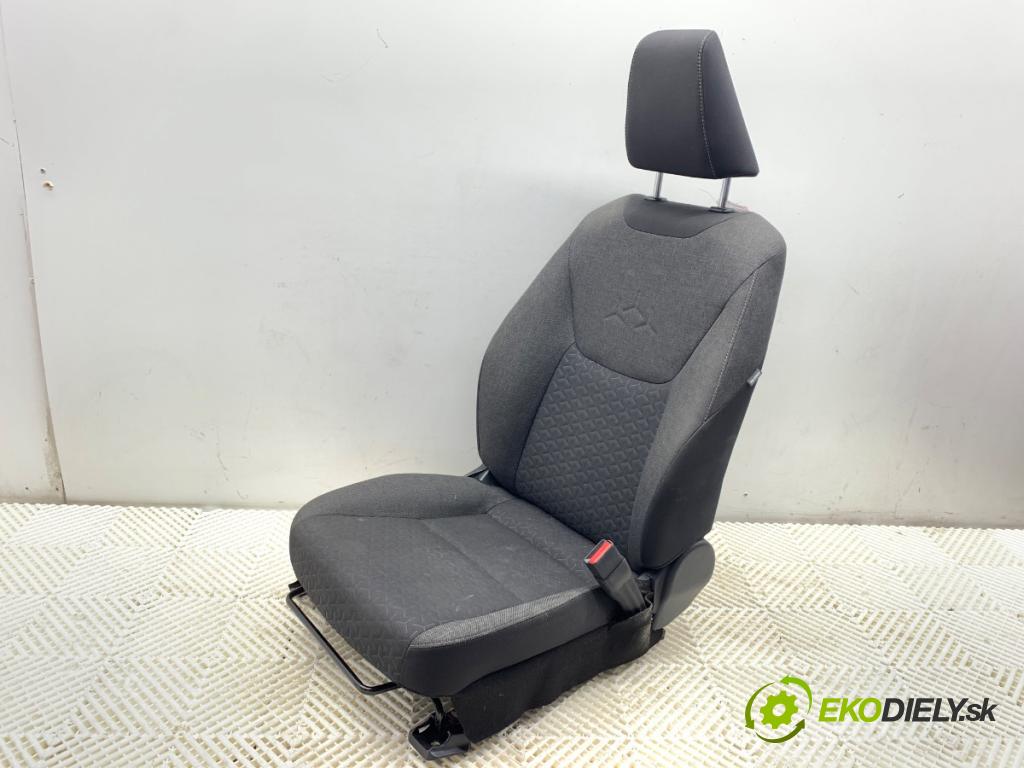 TOYOTA YARIS IV SUV 2022 68 kW 1.5 Hybrid (MXPJ10) 1490 Sedadlo pravy predný