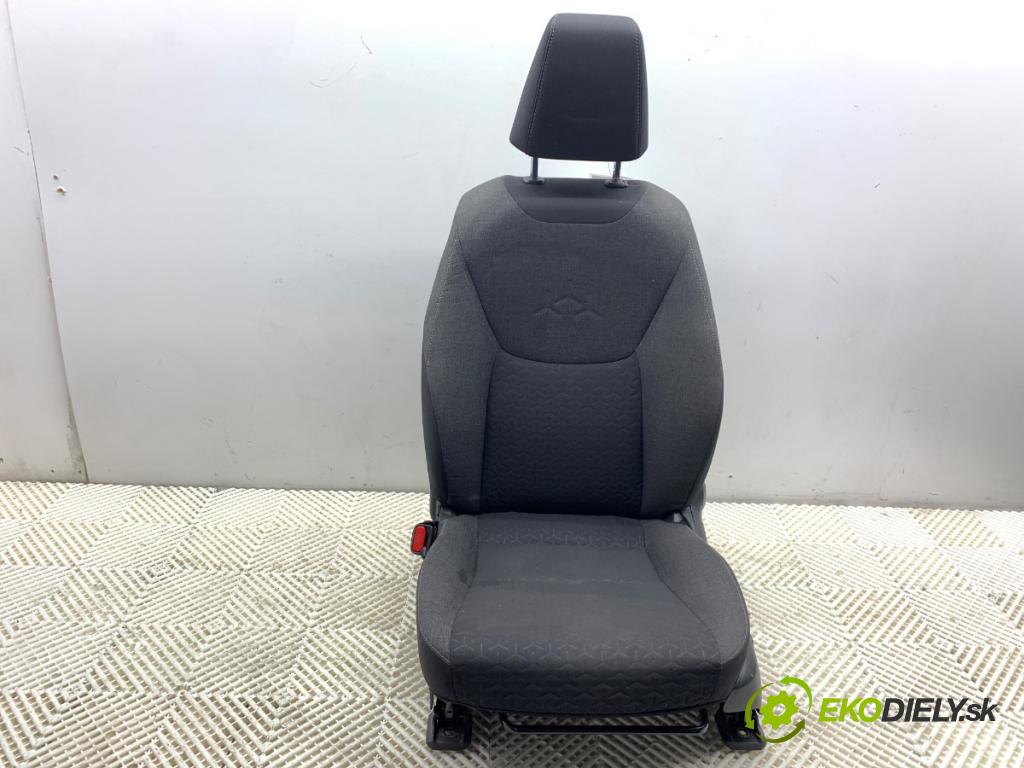 TOYOTA YARIS IV SUV 2022 68 kW 1.5 Hybrid (MXPJ10) 1490 Sedadlo ľavy predný 