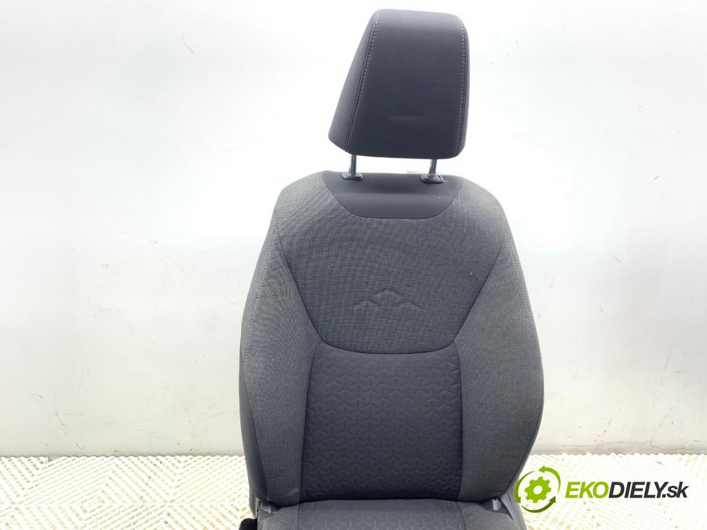 TOYOTA YARIS IV SUV 2022 68 kW 1.5 Hybrid (MXPJ10) 1490 Sedadlo ľavy predný