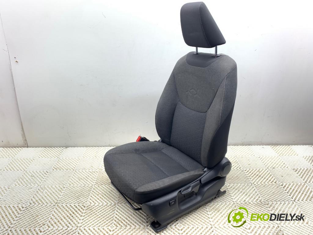TOYOTA YARIS IV SUV 2022 68 kW 1.5 Hybrid (MXPJ10) 1490 Sedadlo ľavy predný