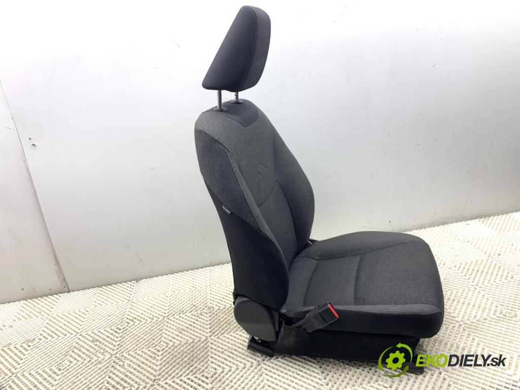 TOYOTA YARIS IV SUV 2022 68 kW 1.5 Hybrid (MXPJ10) 1490 Sedadlo ľavy predný
