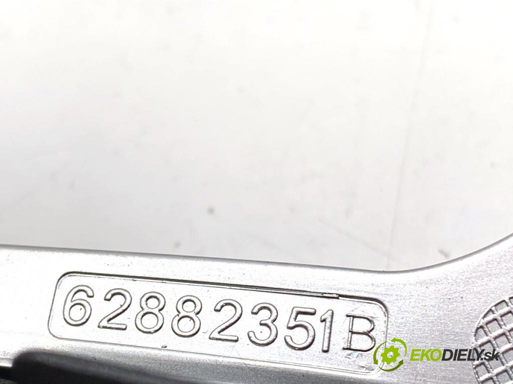 BMW G21 Kombi 2021 140 kW 320 d Mild-Hybrid 1995 SPÍNAČE: volantu 62882351B