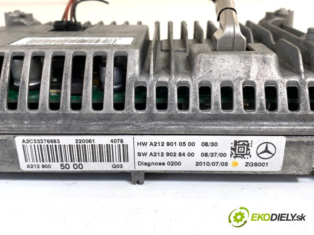 MERCEDES-BENZ S212 Kombi 2010 170 kW E 350 CDI (212.225) 2987 Dislpej A2129005000 (Prístrojová doska)