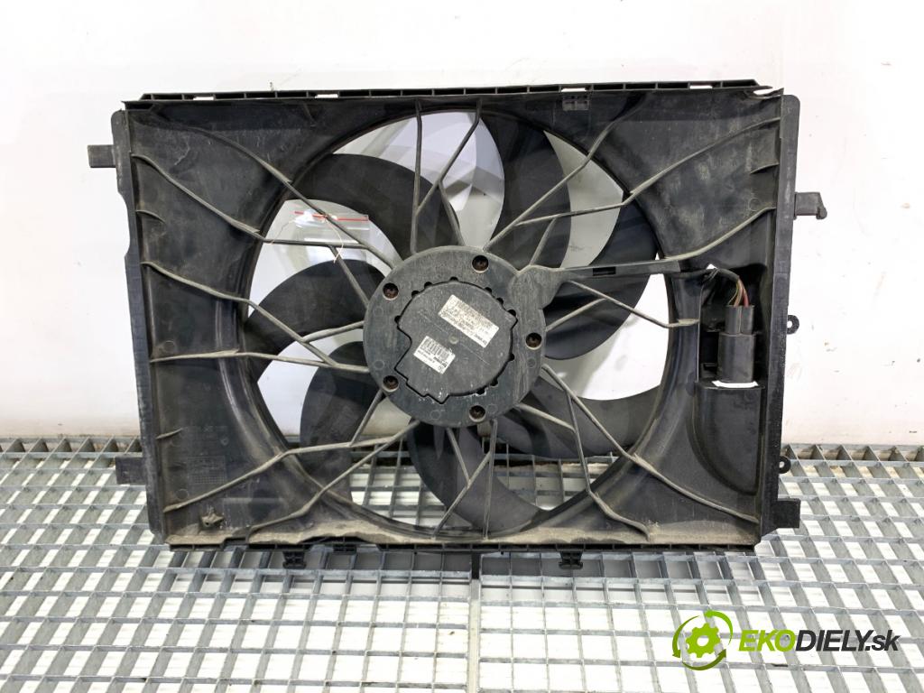 MERCEDES-BENZ S212 Kombi 2010 170 kW E 350 CDI (212.225) 2987 ventilátor chladiče 2045000293 (Ventilátor)