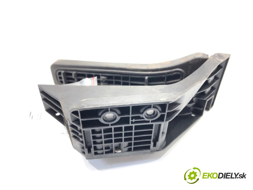 MERCEDES-BENZ S212 Kombi 2010 170 kW E 350 CDI (212.225) 2987 Potenciometer plynu A2043000004 (Potenciometer plynového pedálu)
