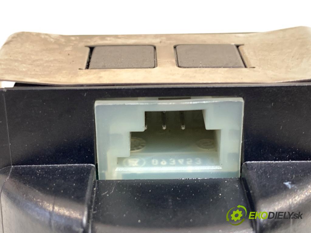 MERCEDES-BENZ S212 Kombi 2010 170 kW E 350 CDI (212.225) 2987 Snímač dažďa A2049017801 (Snímač dažďa)