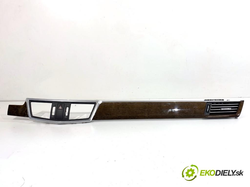 MERCEDES-BENZ S212 Kombi 2010 170 kW E 350 CDI (212.225) 2987 Lišta kryt interiéru A2126800171 (Lišta)