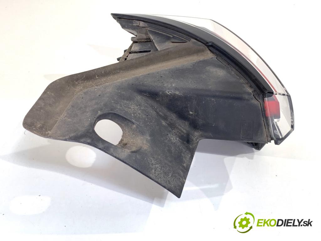 OPEL MOKKA SUV 2022 96 kW 1.2 (76) 1199 Svetlo pravy zad 9833721980