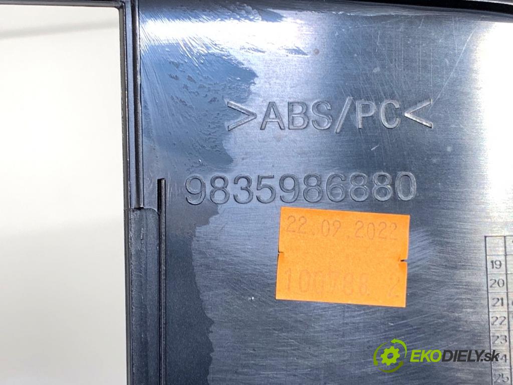 OPEL MOKKA SUV 2022 96 kW 1.2 (76) 1199 lišty kryt 9835986880 9834926980 (Lišta)