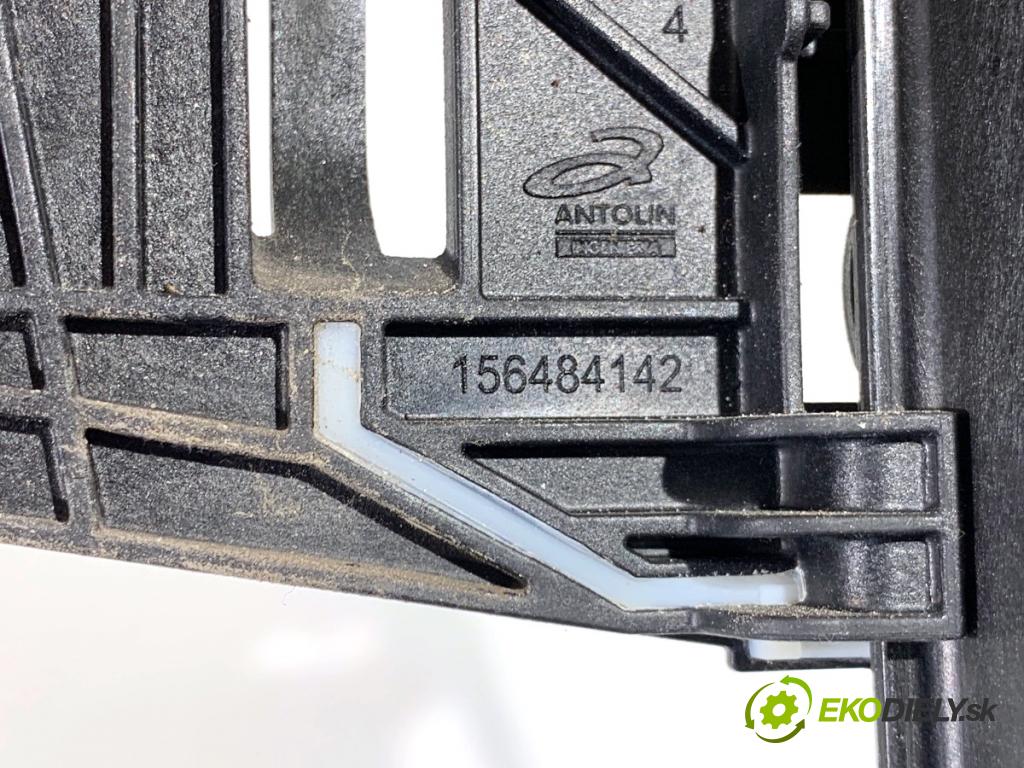OPEL MOKKA SUV 2022 96 kW 1.2 (76) 1199 mechanismus okna levý zadní část 9843774280