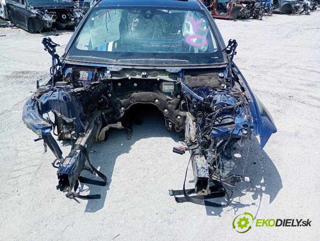 BMW G21 Kombi 2021 140 kW 320 d Mild-Hybrid 1995 karoséria ČTVRŤÁK: Blatník prah strecha PODŁUŻNICA