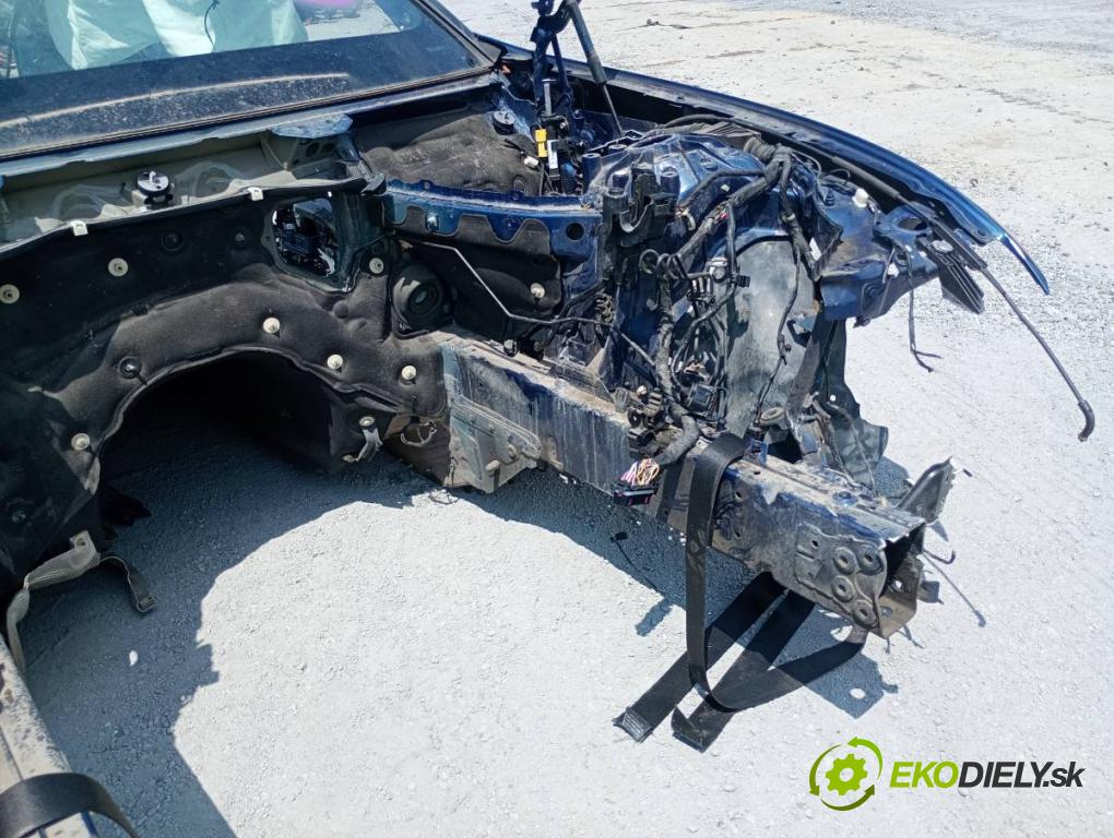 BMW G21 Kombi 2021 140 kW 320 d Mild-Hybrid 1995 karoséria ČTVRŤÁK: Blatník prah strecha PODŁUŻNICA