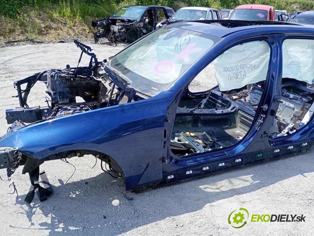 BMW G21 Kombi 2021 140 kW 320 d Mild-Hybrid 1995 karoséria ČTVRŤÁK: Blatník prah strecha PODŁUŻNICA