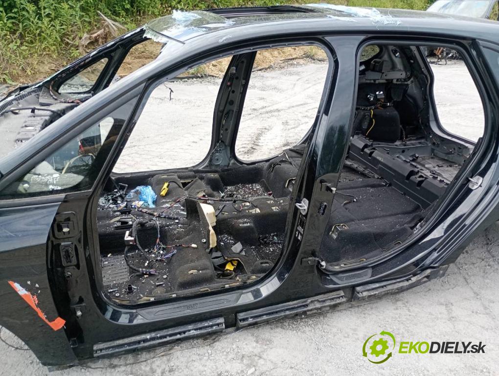 BMW F45 nadwozie wielkoprzestrzenne (MPV) 2016 110 kW 218 d 1995 karoséria ČTVRŤÁK: Blatník prah strecha PODŁUŻNICA