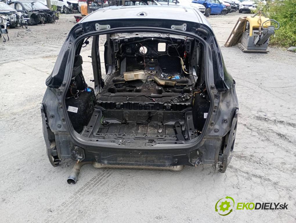BMW F45 nadwozie wielkoprzestrzenne (MPV) 2016 110 kW 218 d 1995 karoséria ČTVRŤÁK: Blatník prah strecha PODŁUŻNICA