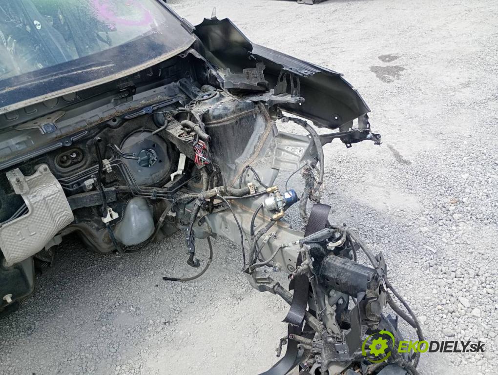 TOYOTA YARIS IV SUV 2022 68 kW 1.5 Hybrid (MXPJ10) 1490 karoséria ČTVRŤÁK: Blatník prah strecha PODŁUŻNICA