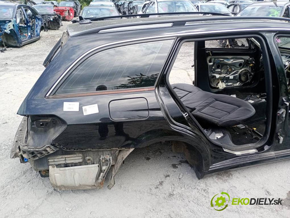 MERCEDES-BENZ S212 Kombi 2010 170 kW E 350 CDI (212.225) 2987 karoséria ČTVRŤÁK: Blatník prah strecha PODŁUŻNICA