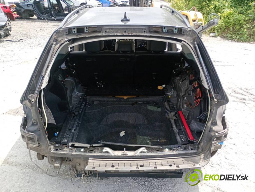 MERCEDES-BENZ S212 Kombi 2010 170 kW E 350 CDI (212.225) 2987 karoséria ČTVRŤÁK: Blatník prah strecha PODŁUŻNICA