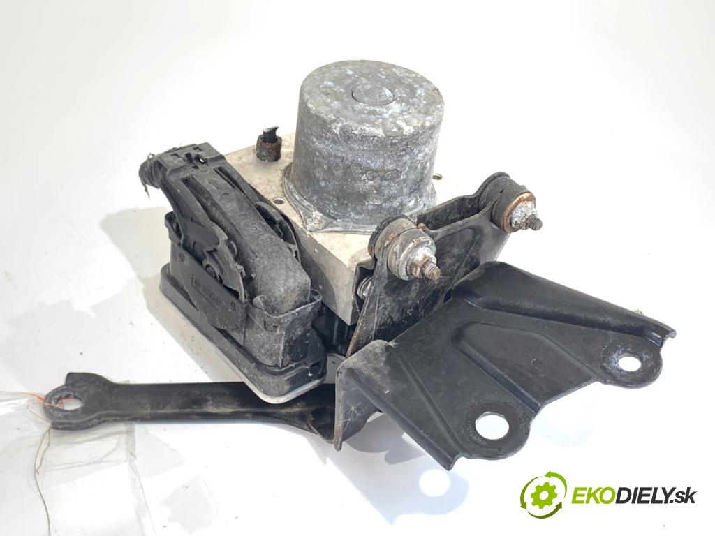TOYOTA YARIS IV SUV 2022 68 kW 1.5 Hybrid (MXPJ10) 1490 Pumpa ABS 44540-0D860 (Pumpa ABS)
