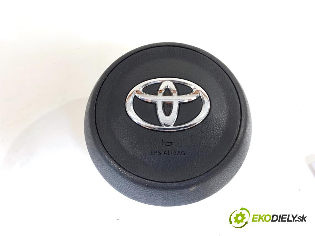 TOYOTA YARIS IV SUV 2022 68 kW 1.5 Hybrid (MXPJ10) 1490 AirBag volantu 45130-K0041 (Airbag)