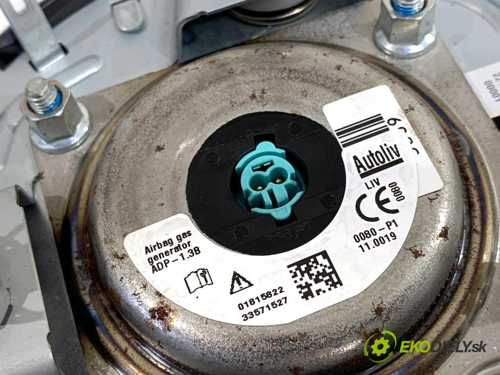 TOYOTA YARIS IV SUV 2022 68 kW 1.5 Hybrid (MXPJ10) 1490 AirBag volantu 45130-K0041 (Airbag)