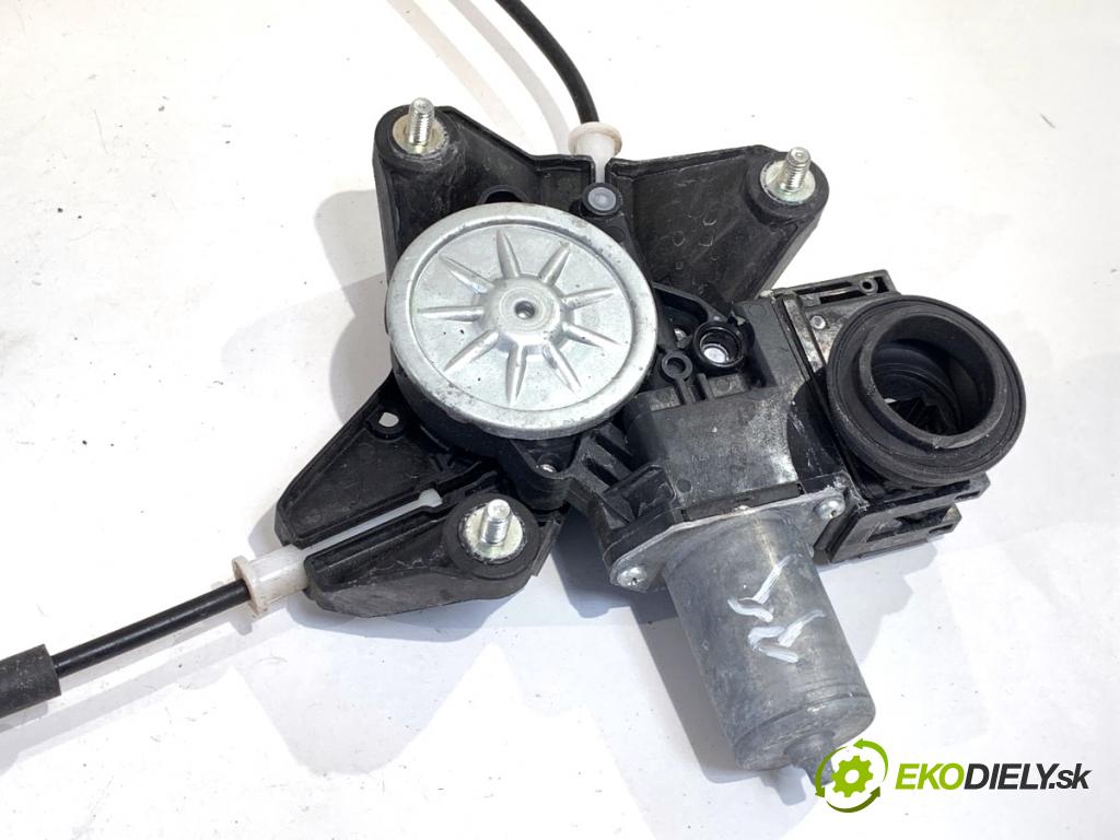 TOYOTA YARIS IV SUV 2022 68 kW 1.5 Hybrid (MXPJ10) 1490 Mechanizmus okna pravy zad 85710-0D550