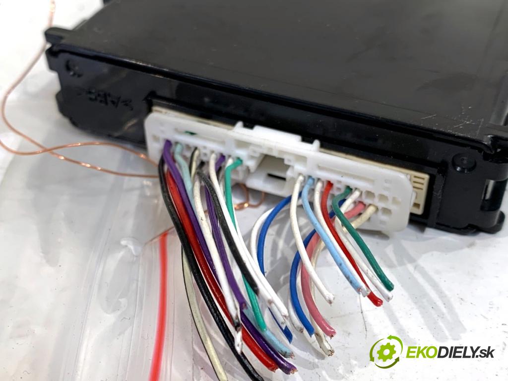 TOYOTA YARIS IV SUV 2022 68 kW 1.5 Hybrid (MXPJ10) 1490 Modul GATEWAY 89111-0D020