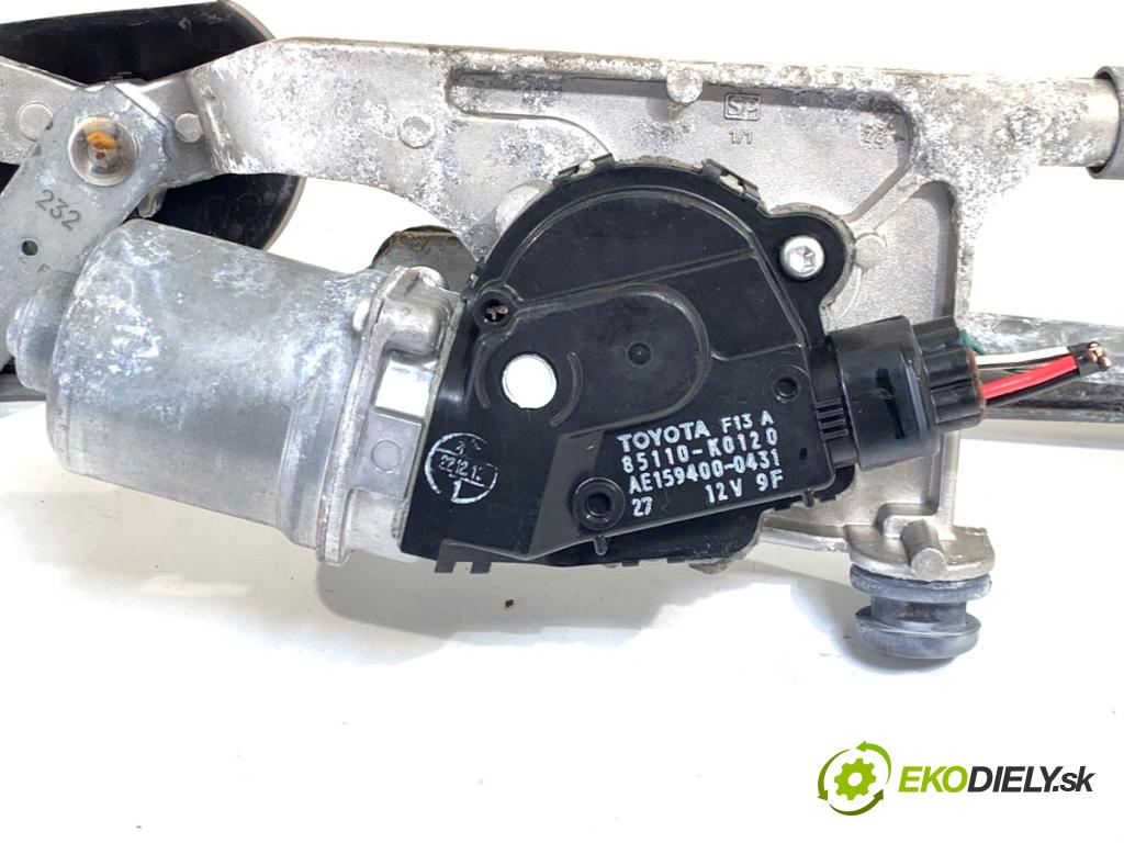 TOYOTA YARIS IV SUV 2022 68 kW 1.5 Hybrid (MXPJ10) 1490 Mechanizmus stieračov predný 85110-K0120 (Motorček stieračov predný)