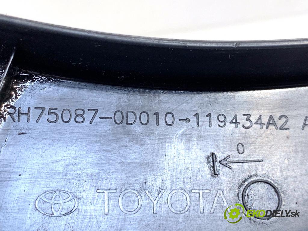 TOYOTA YARIS IV SUV 2022 68 kW 1.5 Hybrid (MXPJ10) 1490 Lišta Dvere pravy zad 75087-0D010