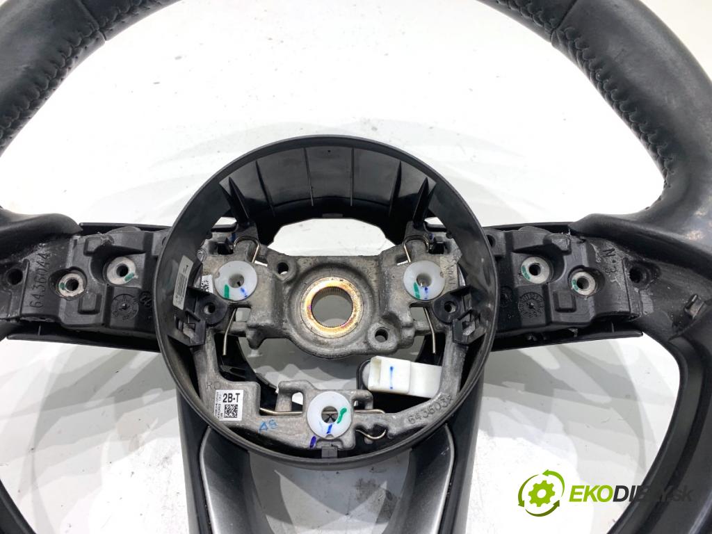 TOYOTA YARIS IV SUV 2022 68 kW 1.5 Hybrid (MXPJ10) 1490 Volant  (Volant)