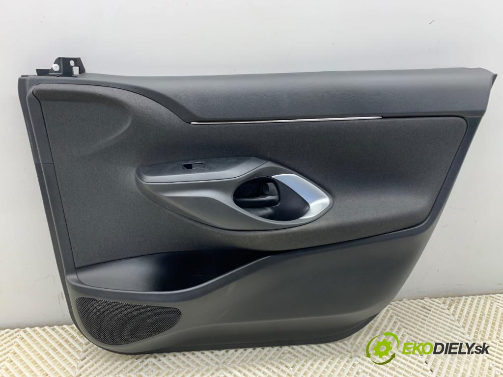 TOYOTA YARIS IV SUV 2022 68 kW 1.5 Hybrid (MXPJ10) 1490 ča dveře pravý přední část 