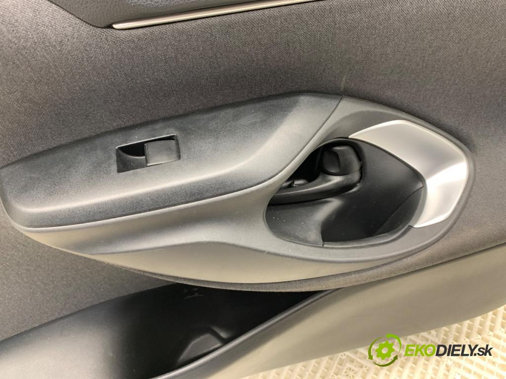 TOYOTA YARIS IV SUV 2022 68 kW 1.5 Hybrid (MXPJ10) 1490 čalúnenie Dvere pravy predný