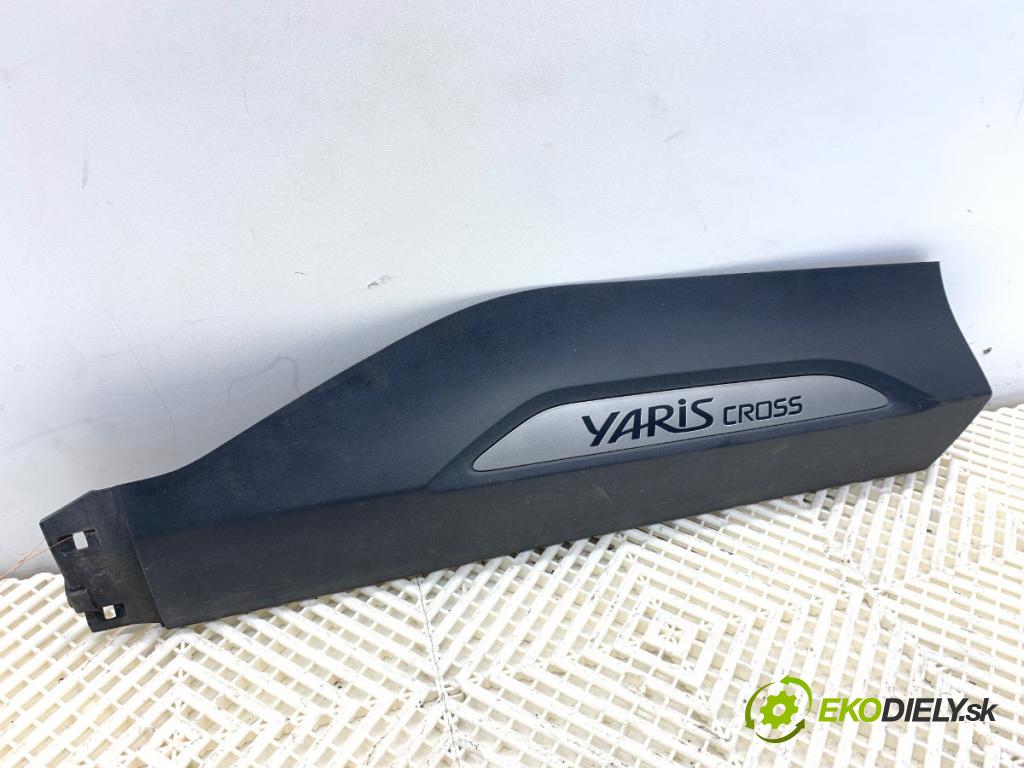 TOYOTA YARIS IV SUV 2022 68 kW 1.5 Hybrid (MXPJ10) 1490 lišta dveře pravý zadní část 75077-0D020
