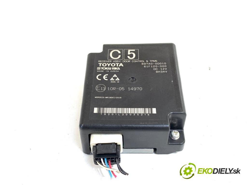 TOYOTA YARIS IV SUV 2022 68 kW 1.5 Hybrid (MXPJ10) 1490 Modul Dvere 897A0-0D010