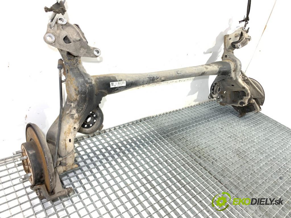 OPEL ASTRA K Kombi 2020 90 kW 1.5 CRDI (35) 1496 Výstuha zad