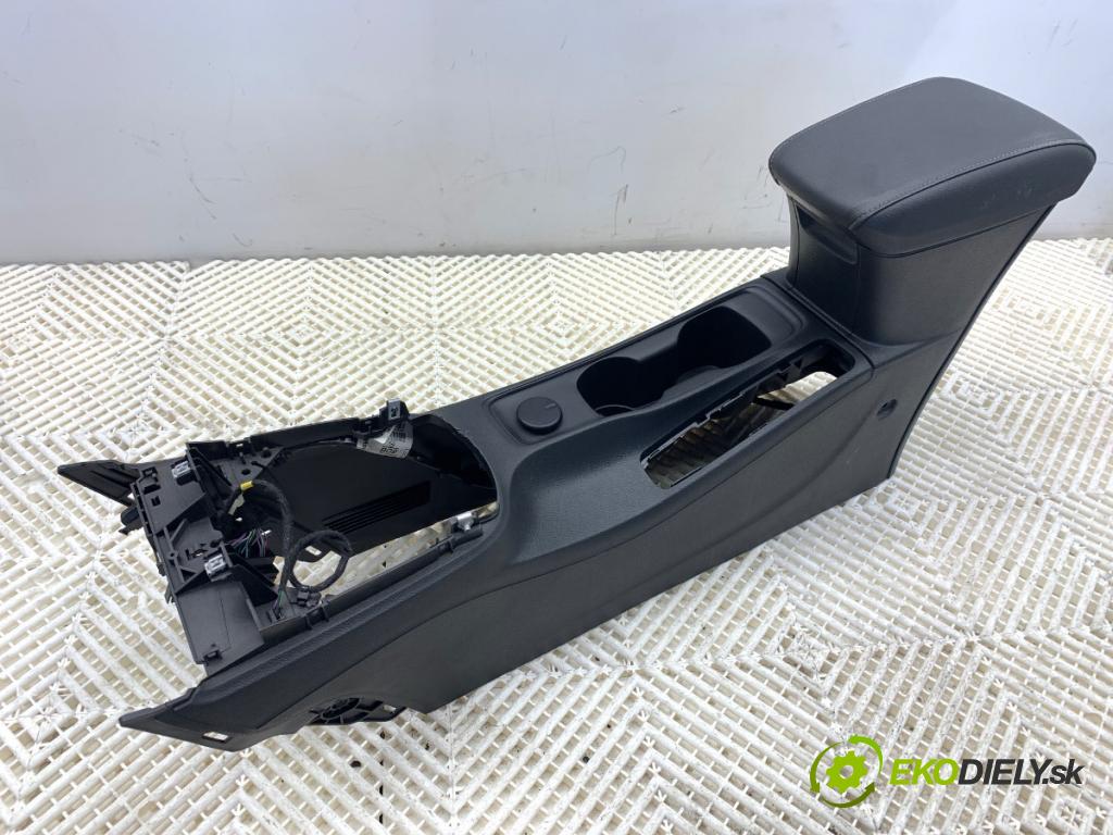 OPEL ASTRA K Kombi 2020 90 kW 1.5 CRDI (35) 1496 Tunel středový  (Středový tunel)