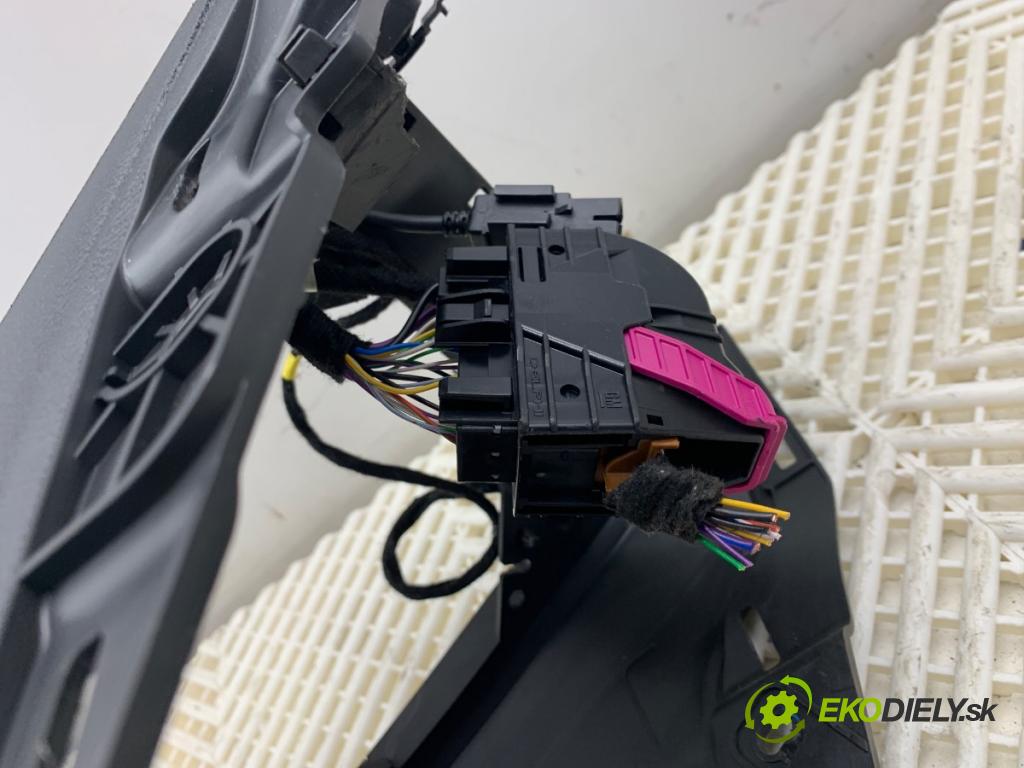OPEL ASTRA K Kombi 2020 90 kW 1.5 CRDI (35) 1496 Tunel stredový  (Stredový tunel)